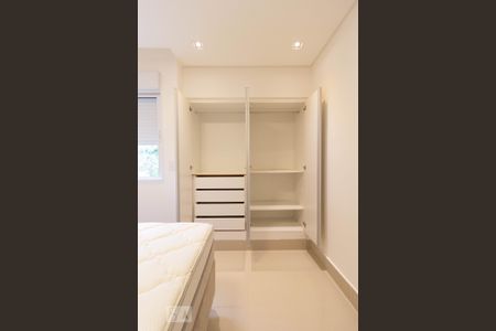 Apartamento à venda com 130m², 3 quartos e 1 vaga Apartamento à venda com 130m², 3 quartos e 1 vagaSuíte