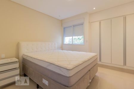 Apartamento à venda com 130m², 3 quartos e 1 vaga Apartamento à venda com 130m², 3 quartos e 1 vagaSuíte