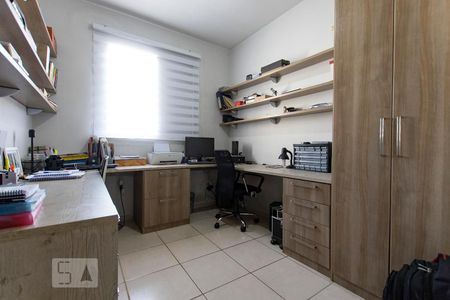 Casa à venda com 130m², 3 quartos e 2 vagasQuarto 1 - Escritorio