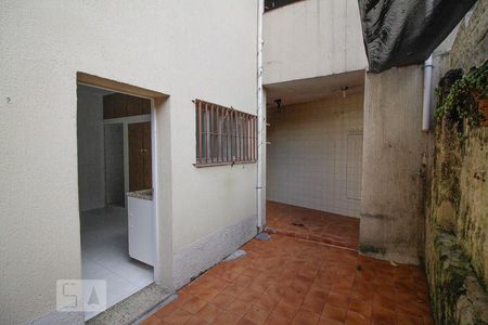 Casa para alugar com 140m², 2 quartos e 1 vaga Casa para alugar com 140m², 2 quartos e 1 vagaQuintal