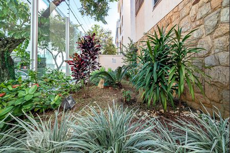 Apartamento para alugar com 180m², 4 quartos e 2 vagasJardim da Entrada