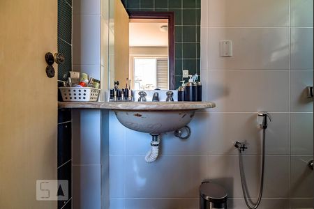 Apartamento para alugar com 180m², 4 quartos e 2 vagasBanheiro da Suíte