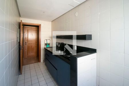 Cozinha e Área de Serviço de apartamento à venda com 2 quartos, 54m² em Centro Histórico, Porto Alegre
