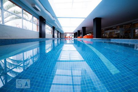 Apartamento à venda com 84m², 1 quarto e 1 vagaPiscina