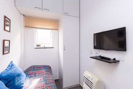 Quarto de Serviço de apartamento para alugar com 2 quartos, 81m² em Laranjeiras, Rio de Janeiro