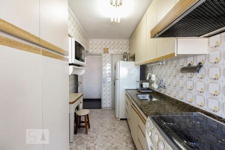 Cozinha  de apartamento para alugar com 2 quartos, 72m² em Vila Carrão, São Paulo