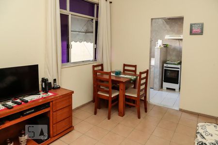 Sala de apartamento para alugar com 1 quarto, 46m² em Pilares, Rio de Janeiro