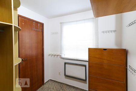 Apartamento para alugar com 110m², 3 quartos e 2 vagasQuarto de Serviço