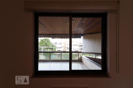 Vista de apartamento para alugar com 3 quartos, 110m² em Recreio dos Bandeirantes, Rio de Janeiro