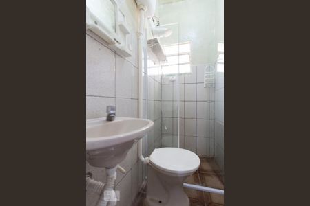 Banheiro  de casa de condomínio para alugar com 1 quarto, 60m² em Jardim Japão, São Paulo