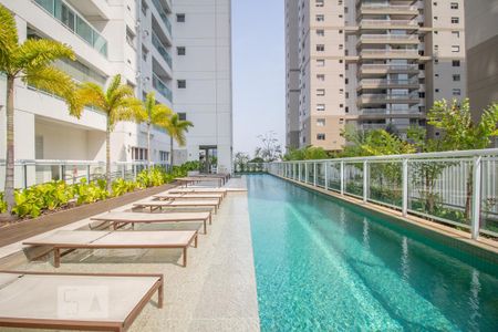 Piscina de apartamento para alugar com 2 quartos, 62m² em Várzea da Barra Funda, São Paulo