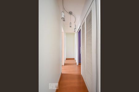Apartamento para alugar com 69m², 2 quartos e 2 vagasCorredor