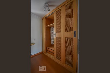 Apartamento para alugar com 69m², 2 quartos e 2 vagasQuarto 3 (extra-reversível)