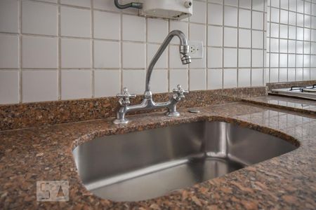 Apartamento para alugar com 69m², 2 quartos e 2 vagasCozinha