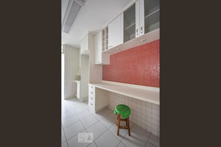 Apartamento para alugar com 69m², 2 quartos e 2 vagasCozinha