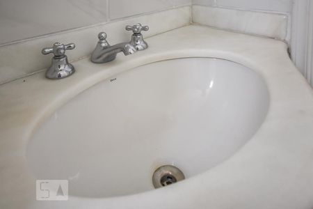 Apartamento para alugar com 69m², 2 quartos e 2 vagasBanheiro da Suíte