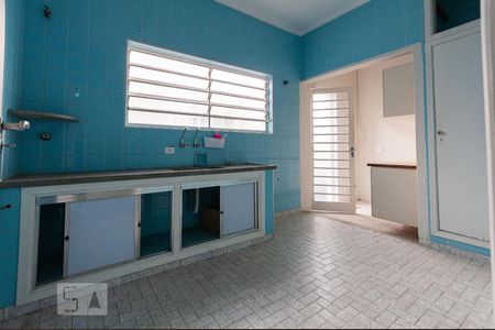 Casa à venda com 169m², 3 quartos e 2 vagas Casa à venda com 169m², 3 quartos e 2 vagasCozinha