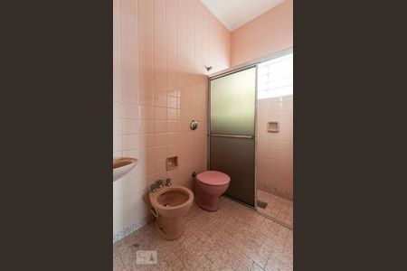 Casa à venda com 169m², 3 quartos e 2 vagas Casa à venda com 169m², 3 quartos e 2 vagasBanheiro do Quarto 3 - Suíte