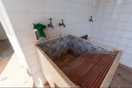 Casa à venda com 169m², 3 quartos e 2 vagas Casa à venda com 169m², 3 quartos e 2 vagasLavanderia