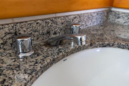 Apartamento para alugar com 69m², 2 quartos e 1 vagaBanheiro Social