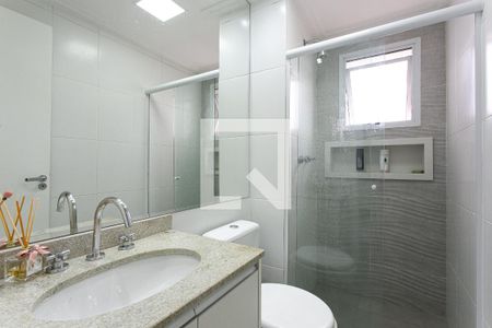 Apartamento à venda com 81m², 2 quartos e 2 vagasBanheiro da Suíte