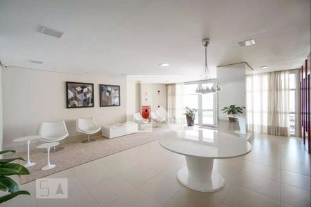 Apartamento à venda com 81m², 2 quartos e 2 vagasÁrea comum - Hall