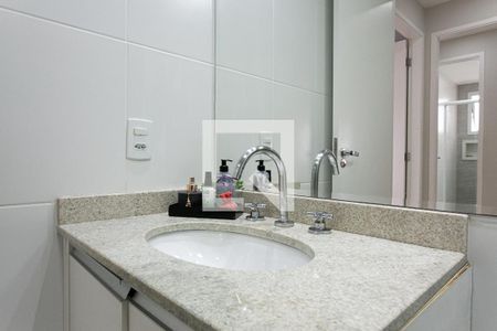 Apartamento à venda com 81m², 2 quartos e 2 vagasBanheiro Social