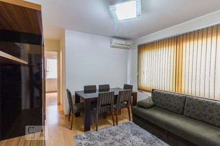 Sala de apartamento à venda com 1 quarto, 40m² em Petrópolis, Porto Alegre