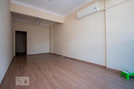 Sala de kitnet/studio para alugar com 1 quarto, 30m² em Centro, Rio de Janeiro