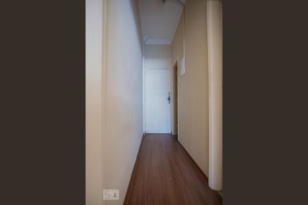 Corredor de kitnet/studio para alugar com 1 quarto, 30m² em Centro, Rio de Janeiro