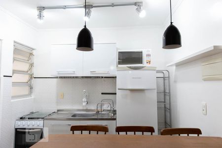 Cozinha de apartamento para alugar com 1 quarto, 50m² em Petrópolis, Porto Alegre