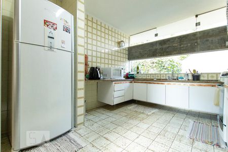 Casa de condomínio à venda com 540m², 3 quartos e 6 vagas Casa de condomínio à venda com 540m², 3 quartos e 6 vagasCozinha