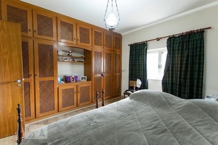 Casa de condomínio à venda com 540m², 3 quartos e 6 vagas Casa de condomínio à venda com 540m², 3 quartos e 6 vagasQuarto 1 - Piso Superior