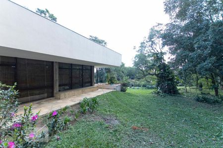 Casa de condomínio à venda com 540m², 3 quartos e 6 vagas Casa de condomínio à venda com 540m², 3 quartos e 6 vagasVista Lateral - Jardim