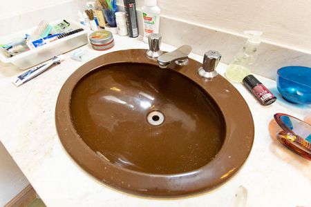 Casa de condomínio à venda com 540m², 3 quartos e 6 vagas Casa de condomínio à venda com 540m², 3 quartos e 6 vagasLavabo - Piso Superior