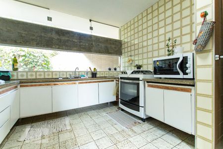 Casa de condomínio à venda com 540m², 3 quartos e 6 vagas Casa de condomínio à venda com 540m², 3 quartos e 6 vagasCozinha