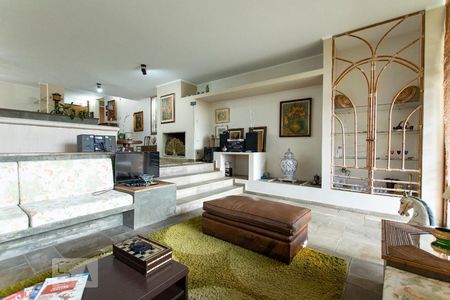 Casa de condomínio à venda com 540m², 3 quartos e 6 vagas Casa de condomínio à venda com 540m², 3 quartos e 6 vagasSala 04