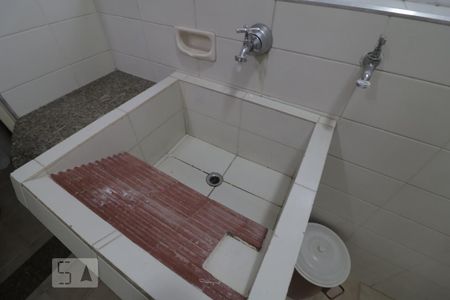 Apartamento para alugar com 74m², 2 quartos e 1 vagaArea de serviço - tanque