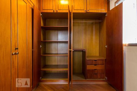 Apartamento para alugar com 74m², 2 quartos e 1 vagaQuarto 2 Closet - Armários