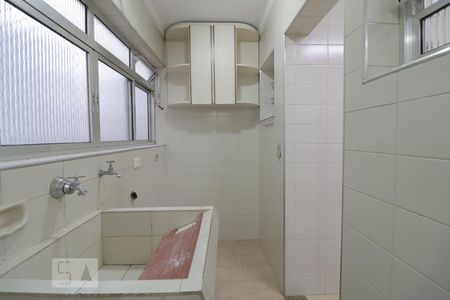 Apartamento para alugar com 74m², 2 quartos e 1 vagaArea de serviço
