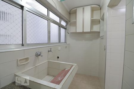 Apartamento para alugar com 74m², 2 quartos e 1 vagaArea de serviço