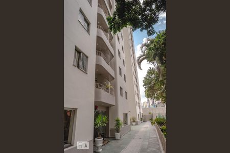 Apartamento para alugar com 74m², 2 quartos e 1 vagaFachada