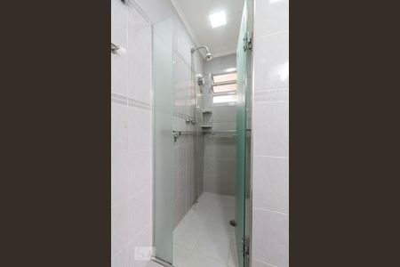 Apartamento para alugar com 74m², 2 quartos e 1 vagaBox do Banheiro