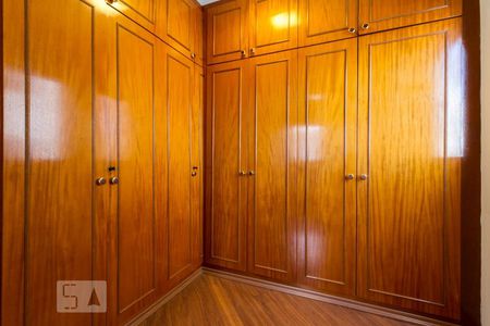 Apartamento para alugar com 74m², 2 quartos e 1 vagaQuarto 2 Closet - Armários