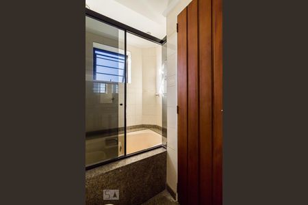 Apartamento para alugar com 213m², 3 quartos e 3 vagasBanheiro da suíte