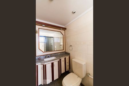 Apartamento para alugar com 213m², 3 quartos e 3 vagasBanheiro da suíte