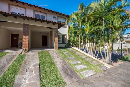 Casa de condomínio para alugar com 190m², 3 quartos e 3 vagasFachada