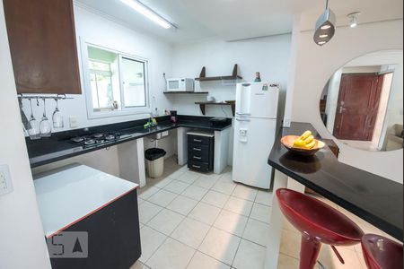 Casa de condomínio para alugar com 190m², 3 quartos e 3 vagasCozinha