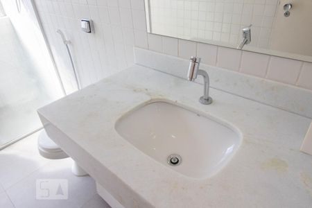Apartamento para alugar com 130m², 3 quartos e 1 vaga Apartamento para alugar com 130m², 3 quartos e 1 vagaBanheiro - Suíte