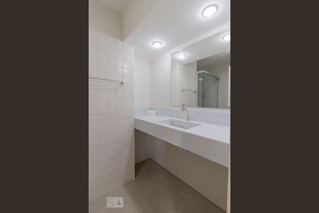 Apartamento para alugar com 130m², 3 quartos e 1 vaga Apartamento para alugar com 130m², 3 quartos e 1 vagaBanheiro